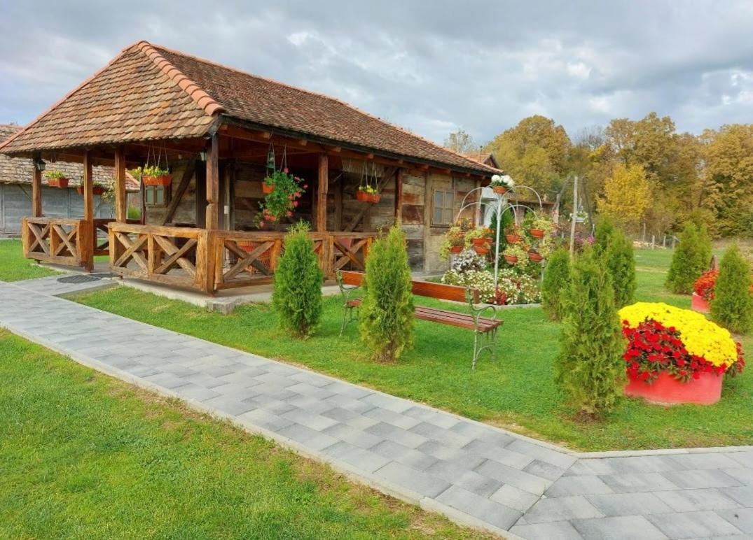 Etno Selo Eden Hotel Zeravacki Potok Exterior photo